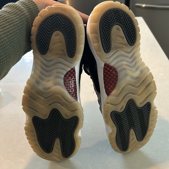 Nike Air Jordan 11 Retro - Picture 5 of 6